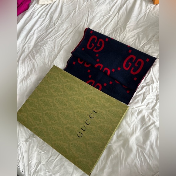 GG CASHMERE LAMÉ JACQUARD DOUBLE SIDED SCARF - Picture 2 of 7